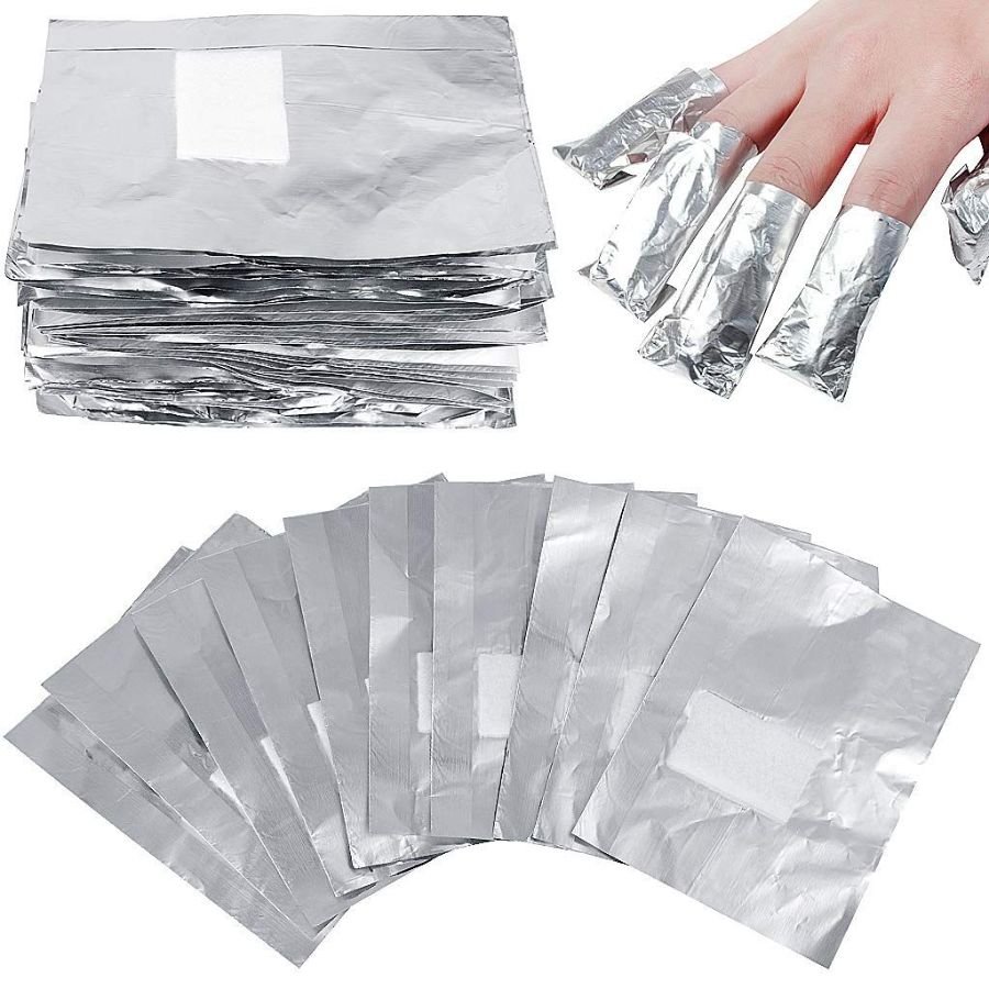 soaking acrylic nails with acetone and foil wraps